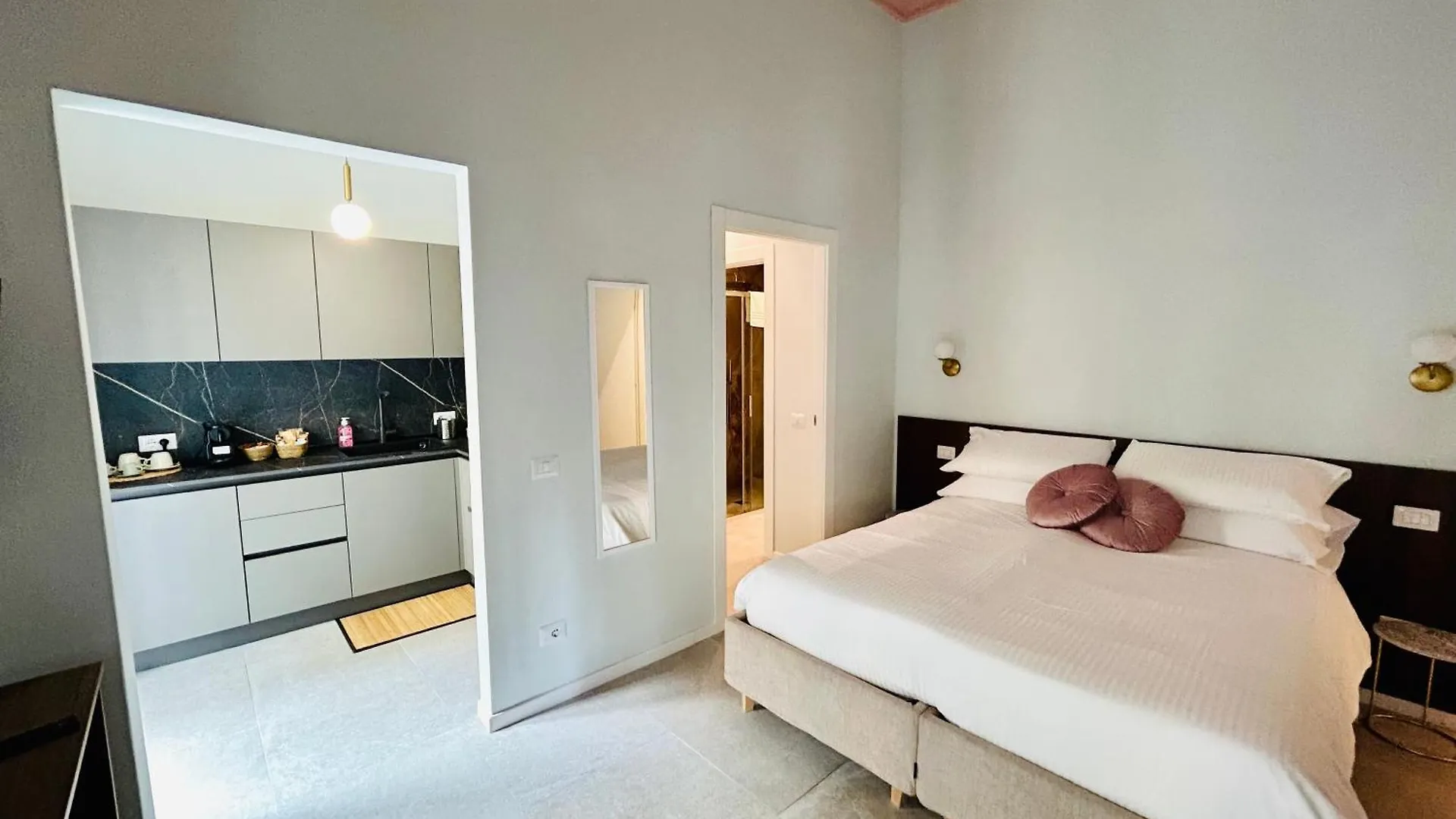 Aura Roma Hotel