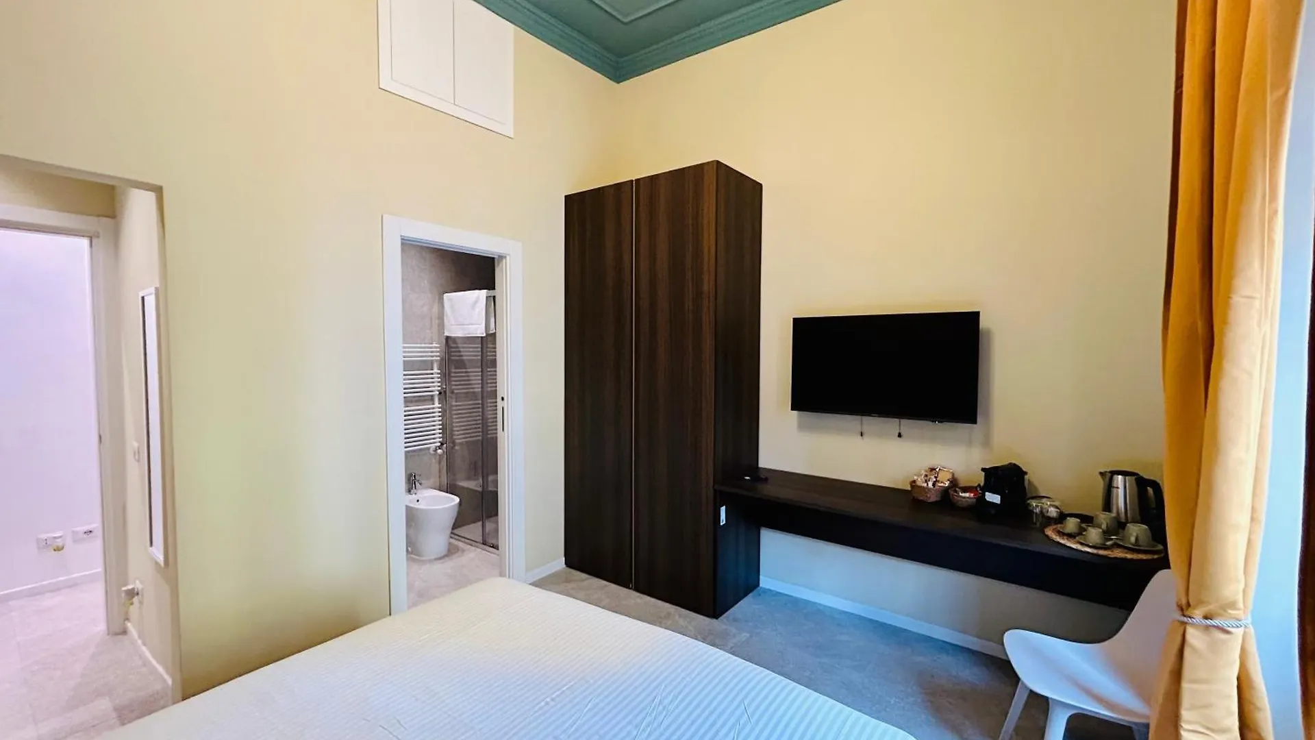 Aura Roma Hotel