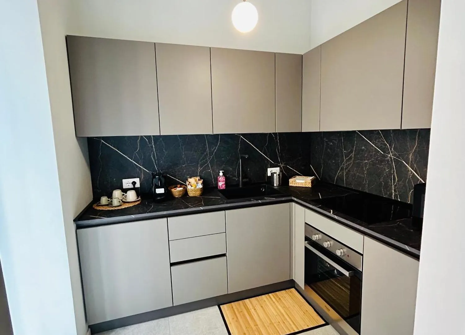 Aura Roma Hotel 0*, Rom Italien